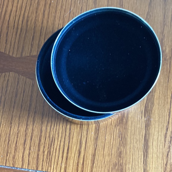 Sheridan jewelry non tarnish jewelry box - Picture 4 of 5